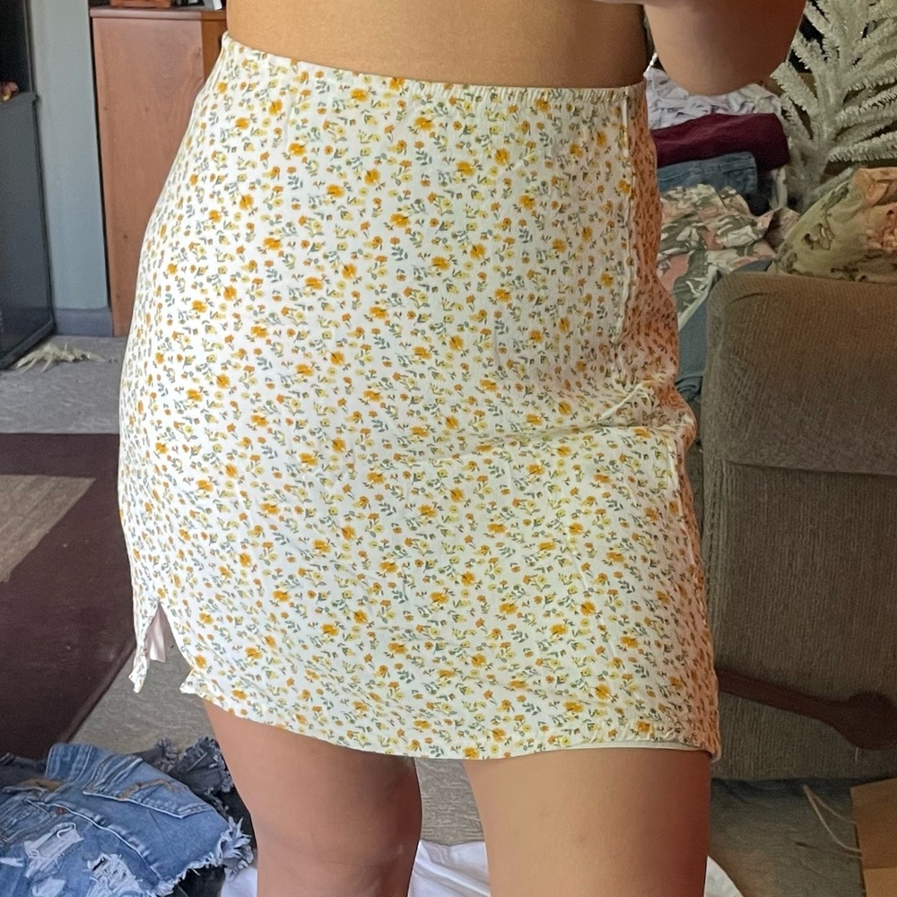 High-Rise Floral Skirt